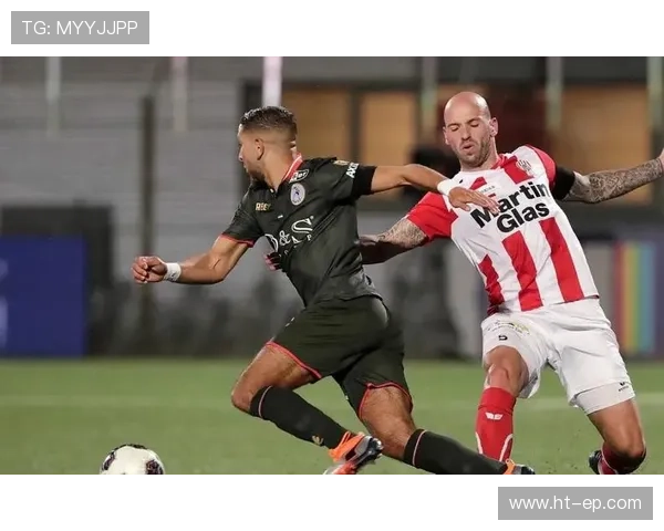 马尔基尼奥斯vs范戴克：稳定性与防守风格差异解析